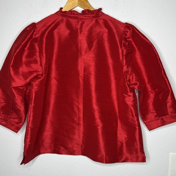 Crown & Ivy NWT plus size lined red puffy sleeve top 1X - Picture 4 of 7